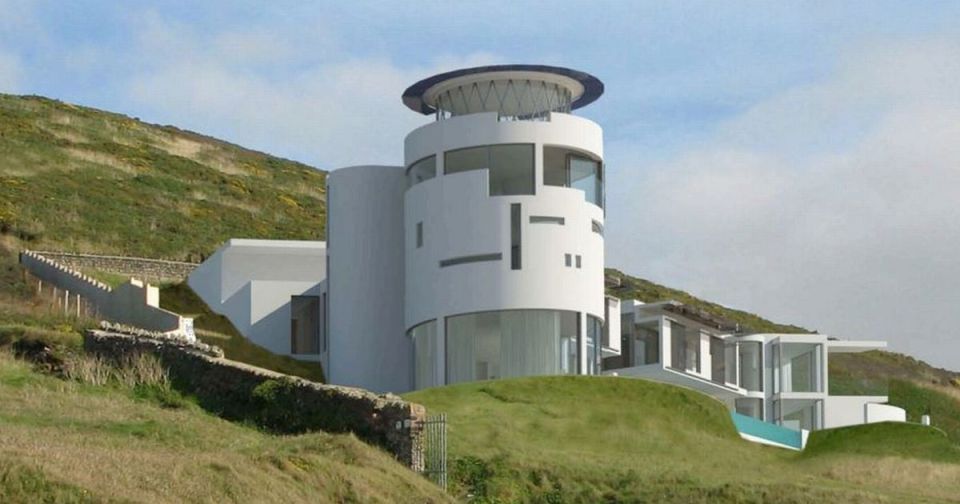 The cliffside property cost Edward his marriage
