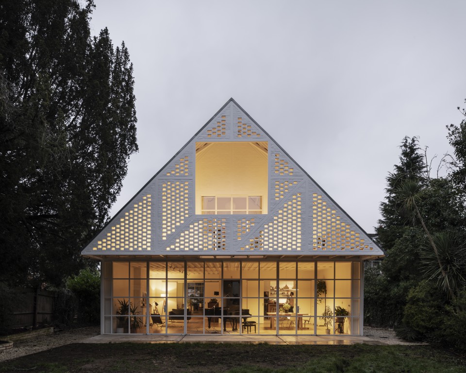 The first house that was showcased was - Tudor Springs - a Tudor-style home, with an indoor-outdoor living of California modernism