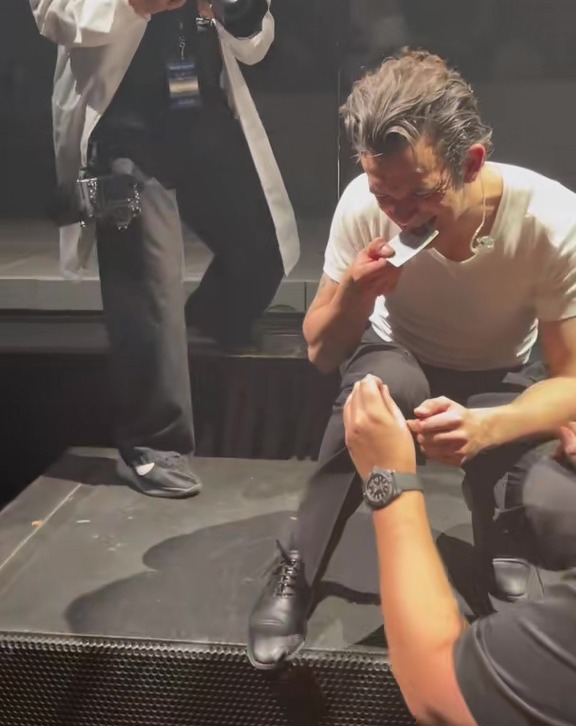 Fans were left cringing after a video emerged of Matty checking the IDs of people from the audience he'd chosen to kiss