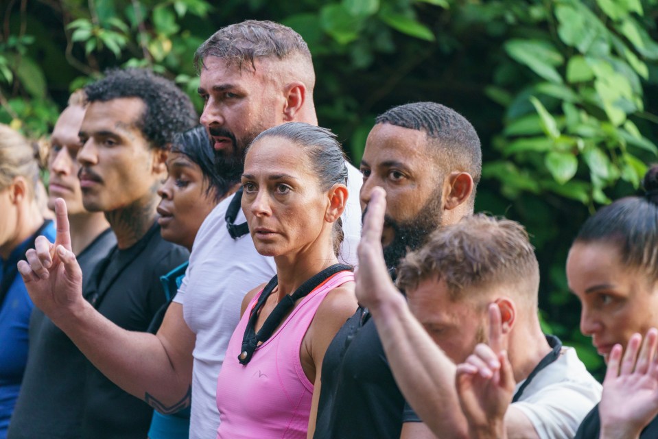 How many recruits will complete the Vietnam course?