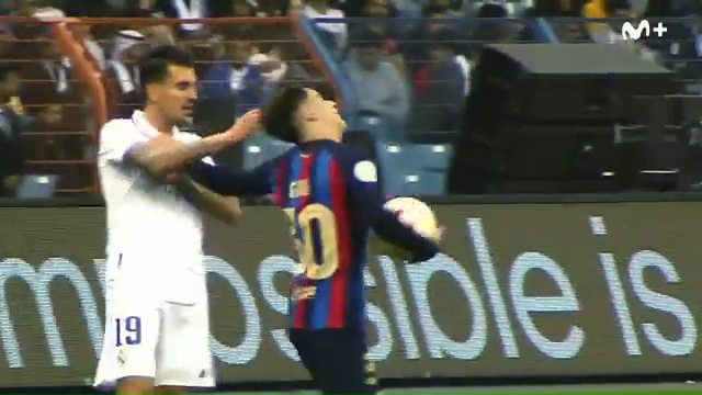 Ceballos got a grip of Gavi by the top of his head