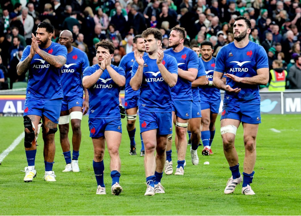 French players thank their supporters after their Six Nations defeat to Ireland