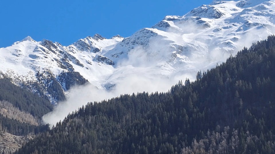 The powder of snow rose after the deadly avalanche