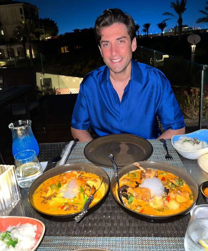 The pair attended the five-star St Regis resort where they indulged on Thai delicacies