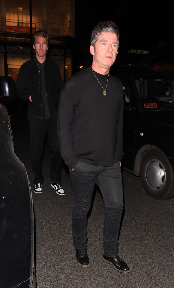 4 May 2023 - EXCLUSIVE...Noel Gallagher and James Cook entertain 2 ladies on a night out at Maison Estelle and the Chiltern Firehouse...Pictured: Noel Gallagher, James Cook..Credit: Cooked Images/CLICK NEWS AND MEDIA Ref: WA25DW25MM25.**Exclusive to CLICK NEWS AND MEDIA**.CLICK NEWS AND MEDIA - PICTURES@CLICKNEWSANDMEDIA.COM - 07774 321240 -