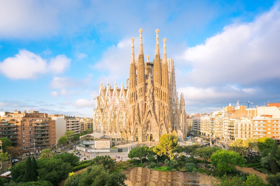 Brits can book flights to Spain for just £1