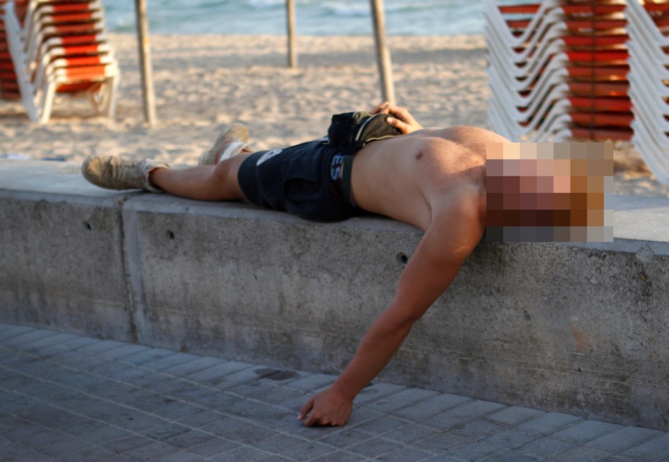 A lot of tourists travel to Arenal and choose to sleep at the beach or on the street
