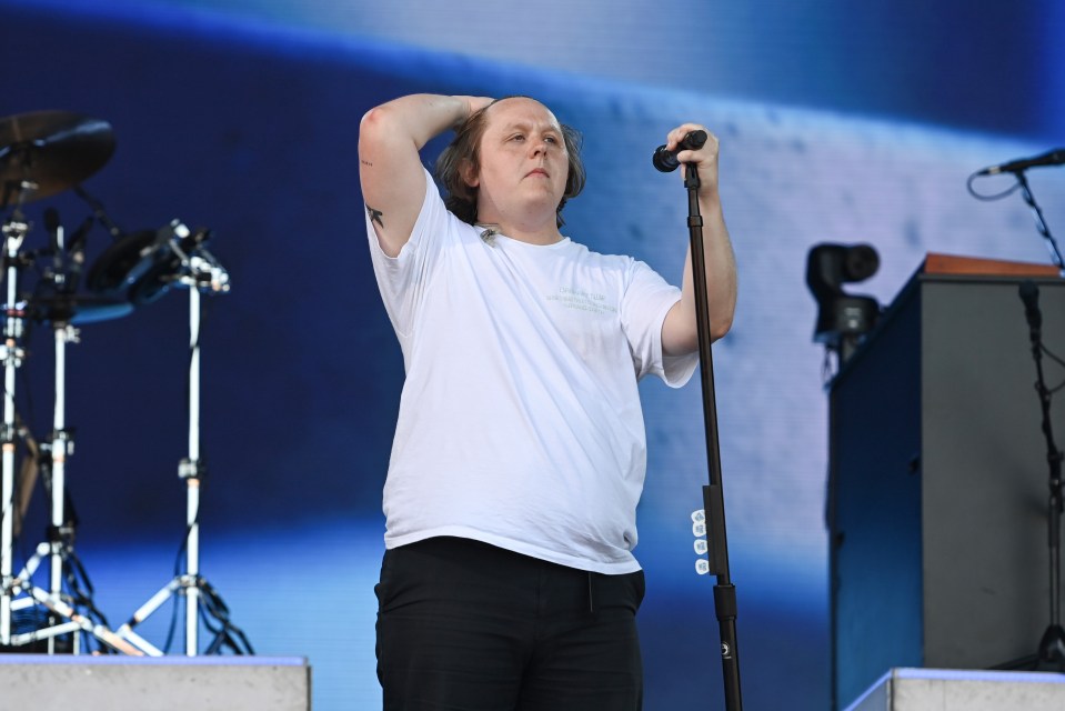 Lewis Capaldi was visibly struggling as he muddled through his set on the Pyramid Stage