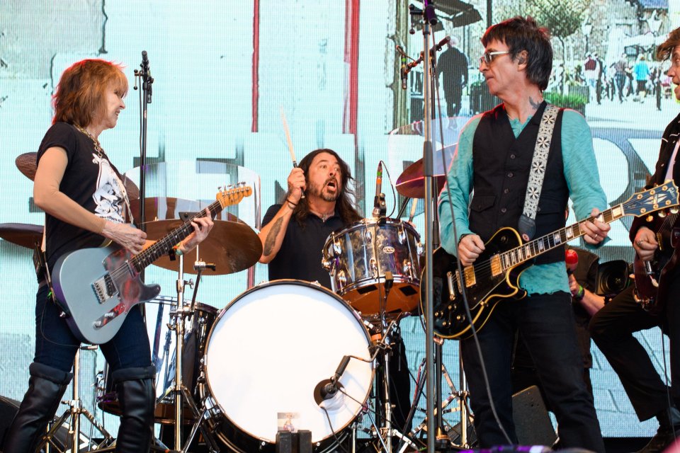 Dave Grohl performed a surprise set with his band Foo Fighters on Friday night