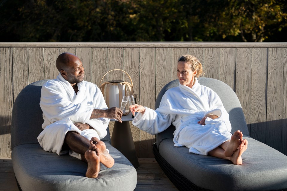 Guests have access to spa facilities including outdoor hot-tubs, a sauna and a relaxation room