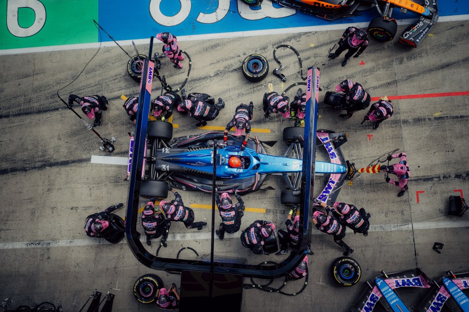 The Alpine F1 team can change all four tyres in just 1.6 SECONDS