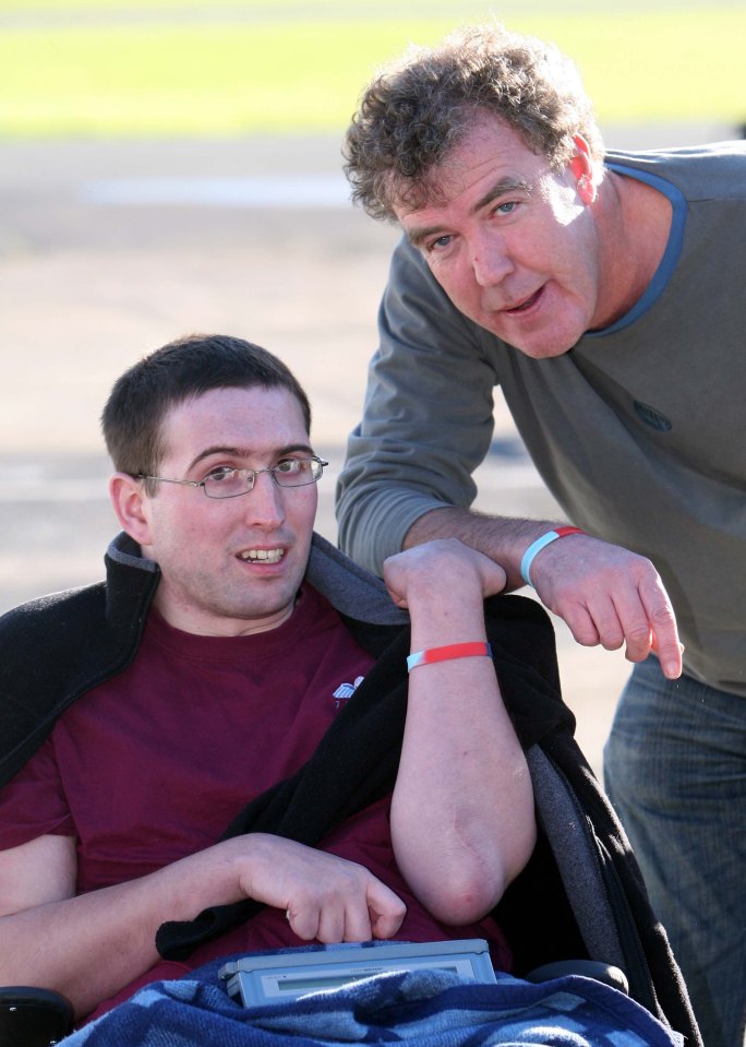 Lance Bombadier Ben Parkinson who was badly injured while serving with 7 Para in Afghanistan is a big fan of the Top Gear tv show today paid a visit to see the show and to meet some of it's stars.Ben and Jeremy Clarkson wear Help For Heroes wristbands..<br />
Pic Frank Barrett.