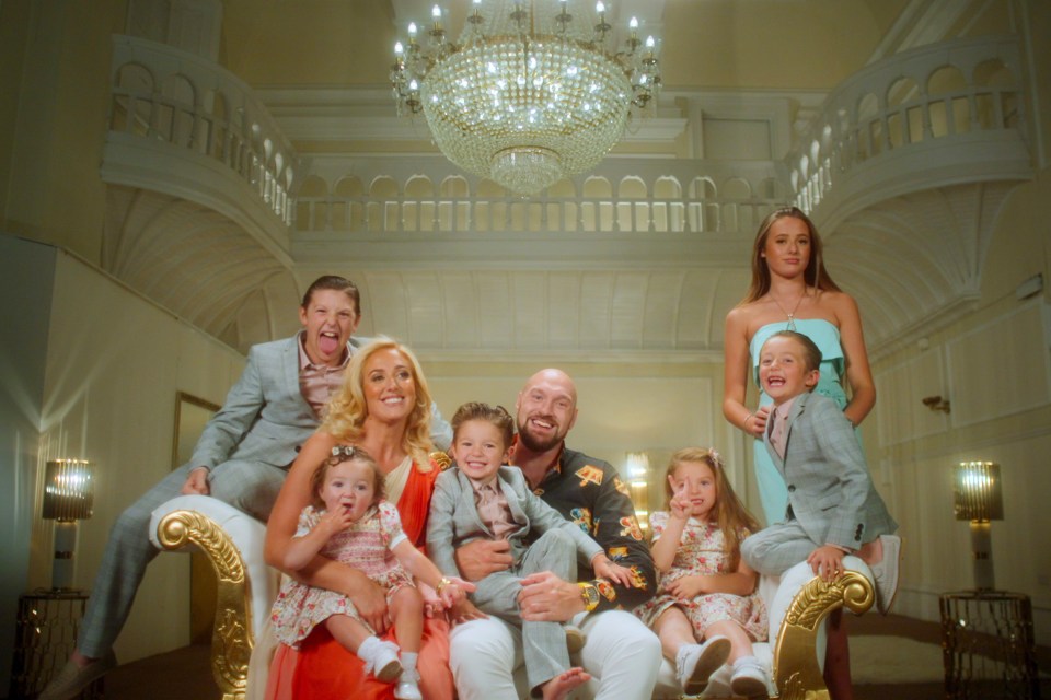 At Home with the Furys. Prince John James, Paris, Athena, Prince Tyson Fury II, Tyson, Valencia Amber, Prince Adonis Amaziah and Venezuela in At Home with the Furys. Cr. Courtesy of Netflix © 2023