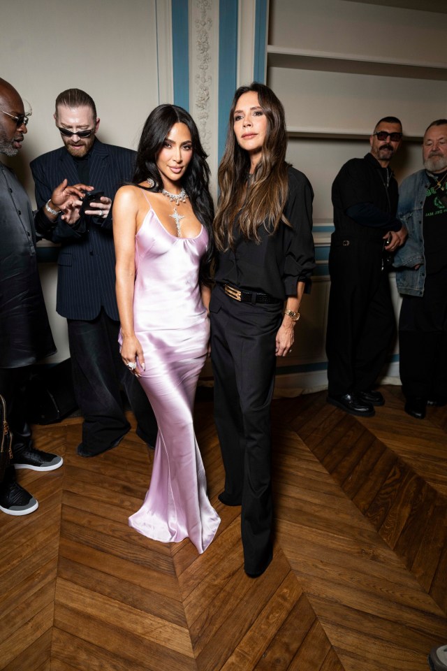 Victoria Beckham Fashion Show In Paris. Pictured: Kim Kardashian,Victoria Beckham Ref: SPL9947358 290923 NON-EXCLUSIVE Picture by: SplashNews.com Splash News and Pictures USA: 310-525-5808 UK: 020 8126 1009 eamteam@shutterstock.com World Rights