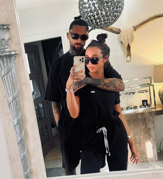 Brad is now dating 25-year-old fitness influencer, Hollie Baldwin