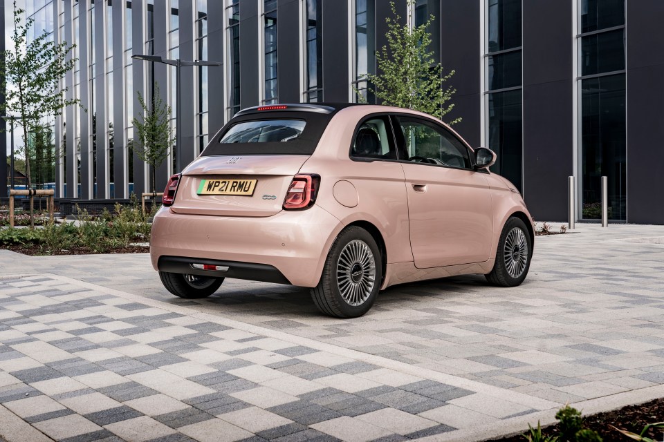 The La Prima version is decked out with an awesome JBL sound system approved by Andrea Bocelli