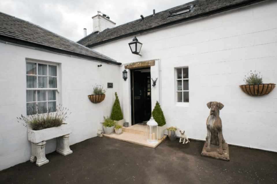The B&B boasts a dog theme throughout