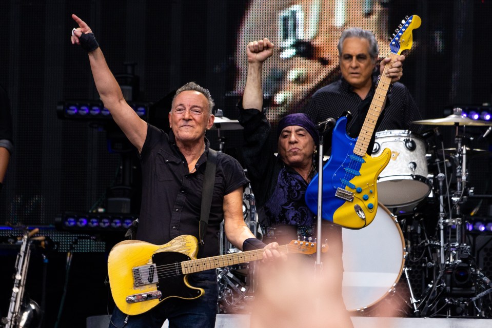 Bruce has sadly been forced to postpone some tour dates due to illness
