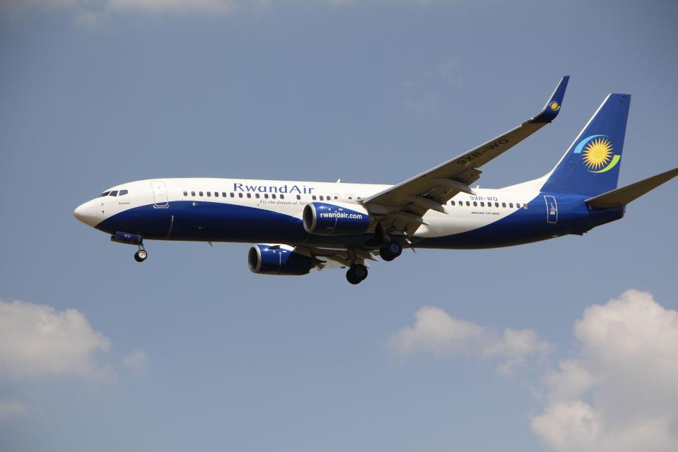 2BHF808 Rwand Air 9XR-WQ