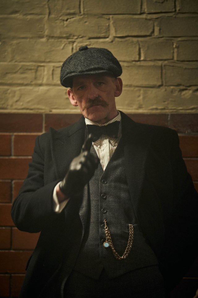 In the show, Anderon's character Shelby has a drug problem