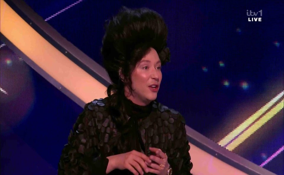 Some fans have claimed Johnny Weir is trying to help her to the final