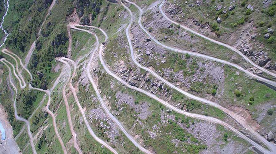 Although most of it is paved with asphalt, some paths are covered with gravel