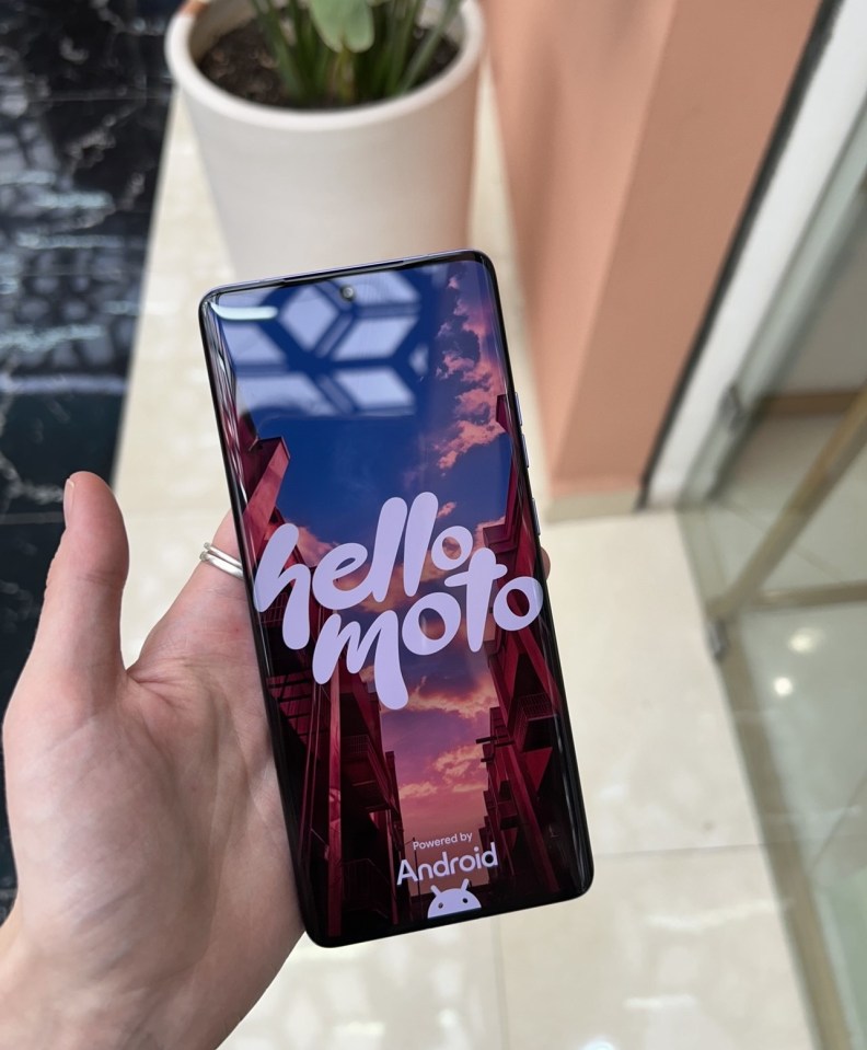 Like the rest of this year's line up, Moto AI - Motorola's native artificial intelligence (AI) software - has been injected into the fusion device