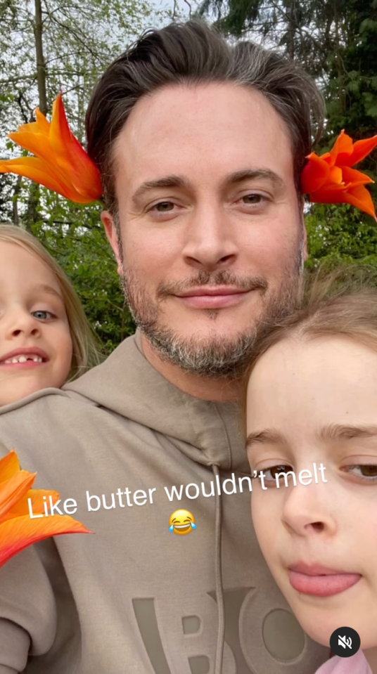 Gary shared a photo of him and two of his daughters within hours of Laura's post