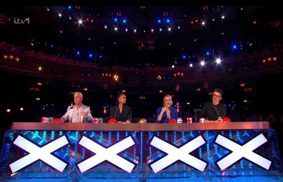 Having said he hated the song Tomorrow, Simon was won over by Sydnie's vocals