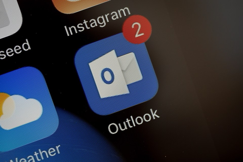 Other popular services like Outlook and Yahoo need to watch out too