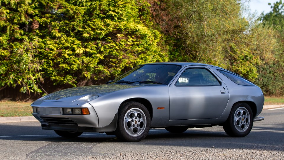 The Porsche 928 was built between 1977 and 1995