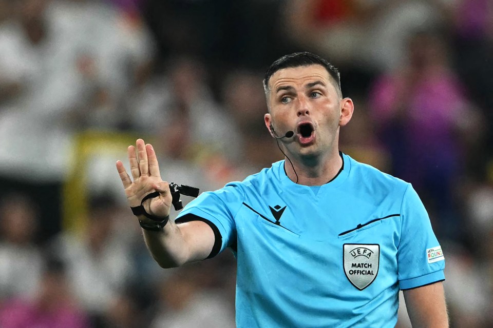The star blasted ‘brain dead’ Oliver and said it was ‘one of the worst refereeing performances’ he has ever seen