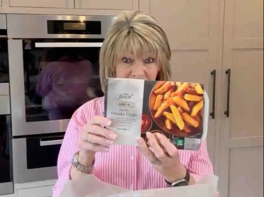 Ruth Langsford's meals for two adverts are badly timed