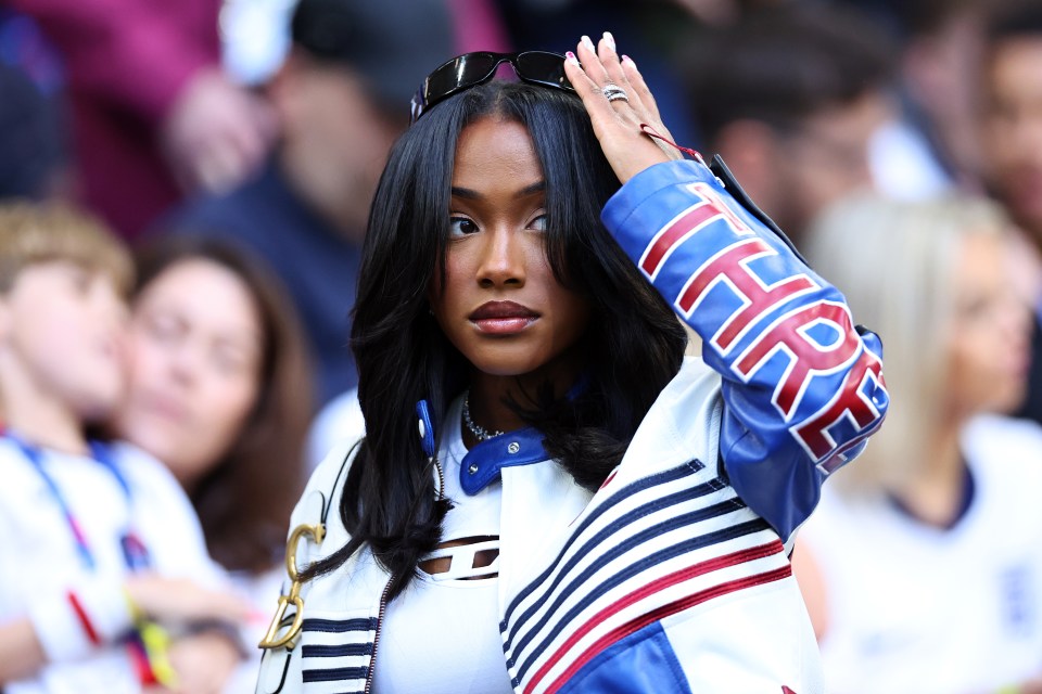 GELSENKIRCHEN, GERMANY - JUNE 16: Bukayo Sakas partner Tolami Benson during the UEFA EURO 2024 group stage match between Serbia and England at Arena AufSchalke on June 16, 2024 in Gelsenkirchen, Germany. (Photo by Robbie Jay Barratt - AMA/Getty Images)