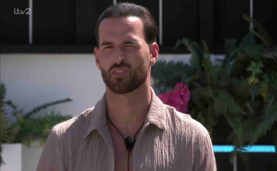 Ronnie, 28, opted to send home Sean Stone and Matilda Draper