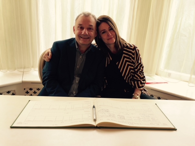 Bob Mortimer with his wife Lisa Matthews on their wedding day in 2015