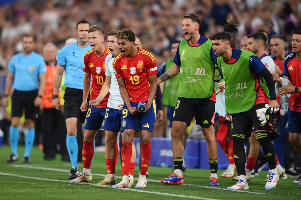 a group of soccer players wearing bibs that say #fotball respect