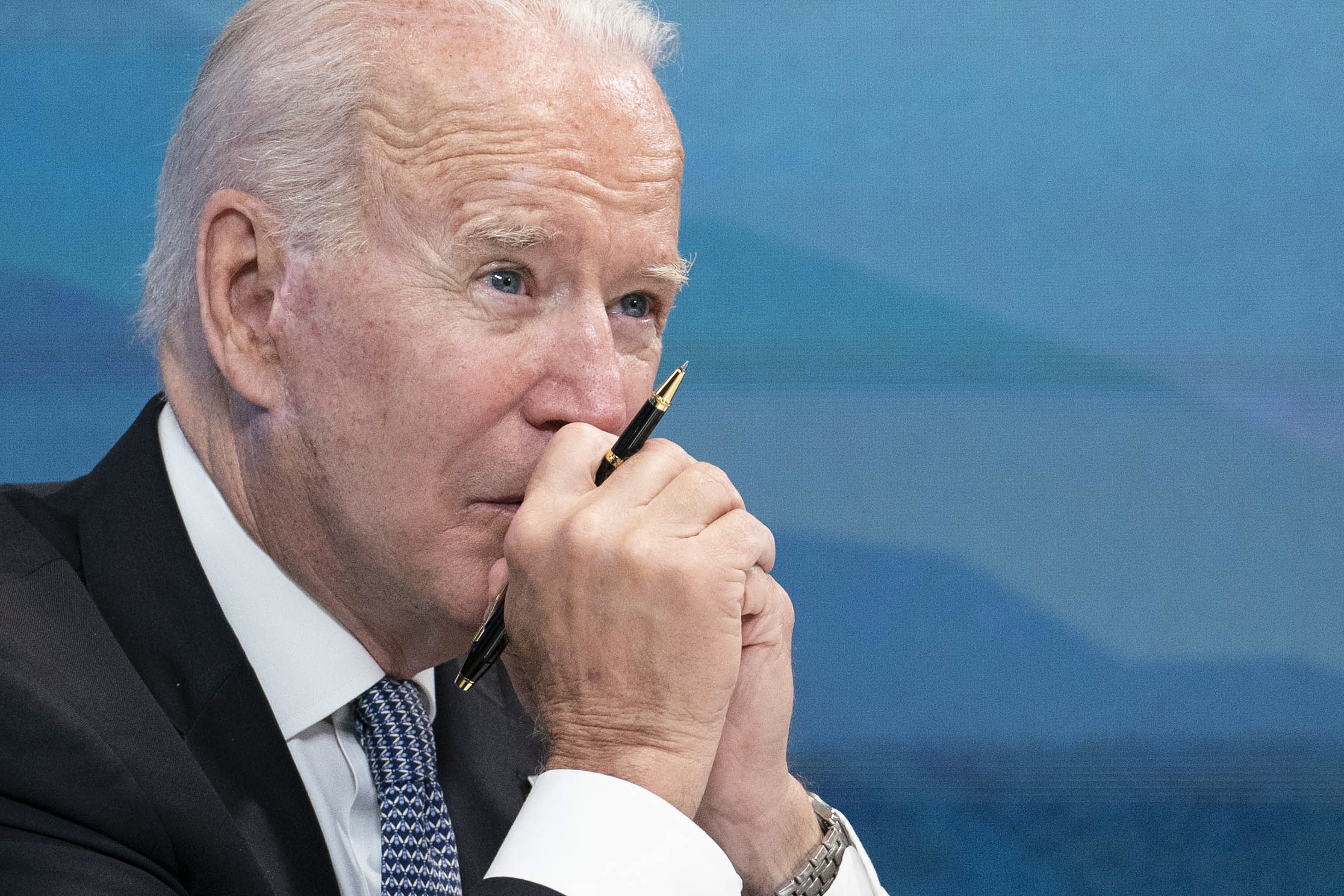White House staffers have given Joe Biden a detailed guide advising him on how to move around during public appearances
