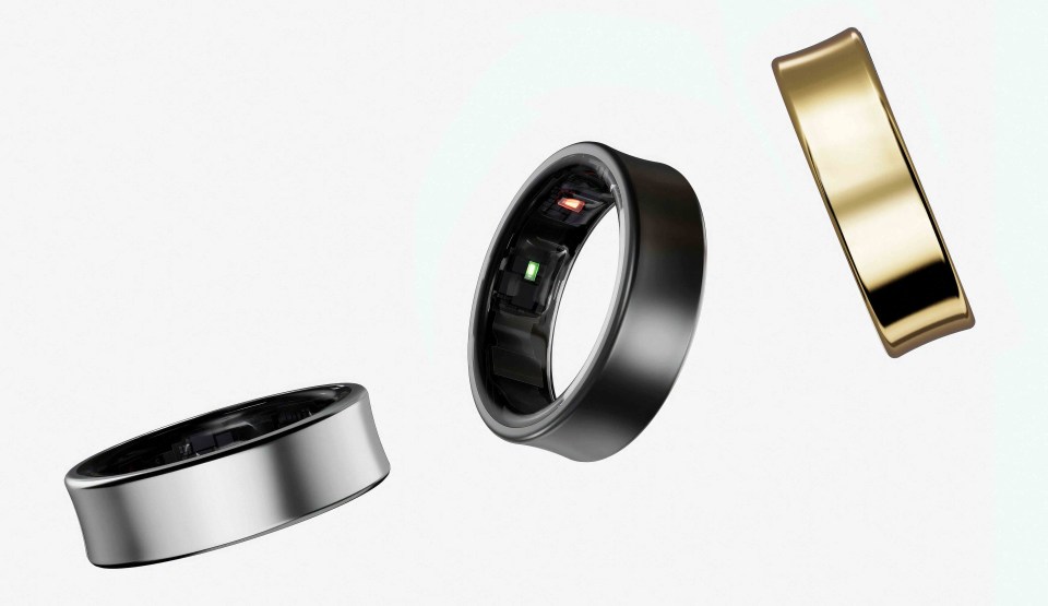 an advertisement for a galaxy ring by samsung