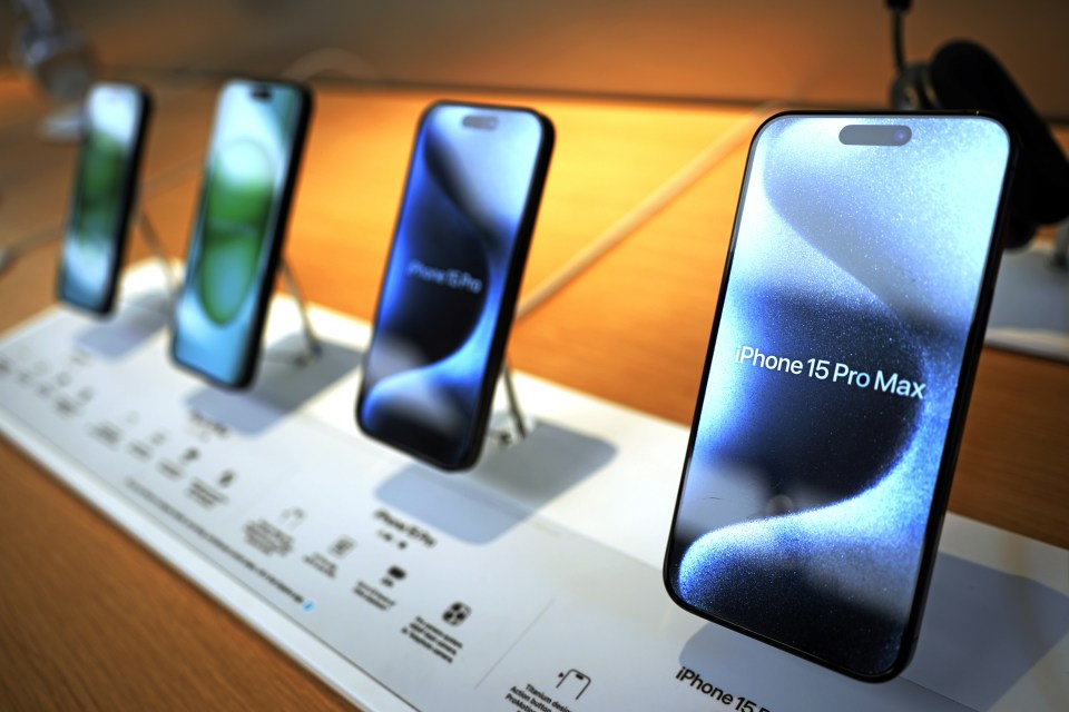 iPhone 15 Pro Max among the devices discontinued by Apple