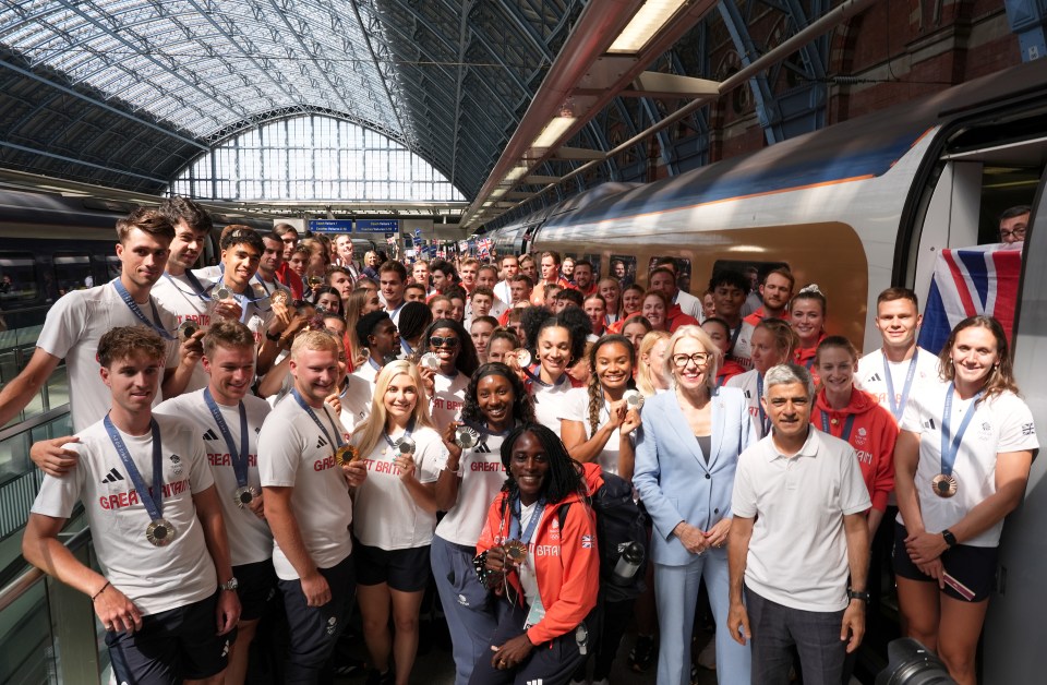 a group of people wearing shirts that say great britain