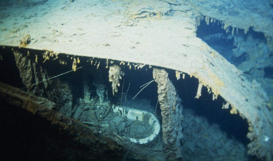 a picture of a shipwreck with the numbers 1,2,3,4 and 2060 on the bottom