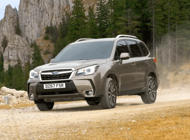 a subaru with a license plate that says dz67 fsr