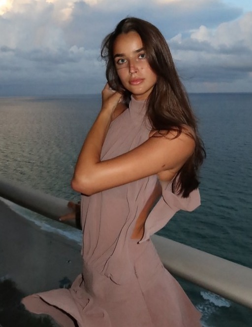 Estelle Behnke Instagram  - http://www.instagram.com/estellebke/?hl=en