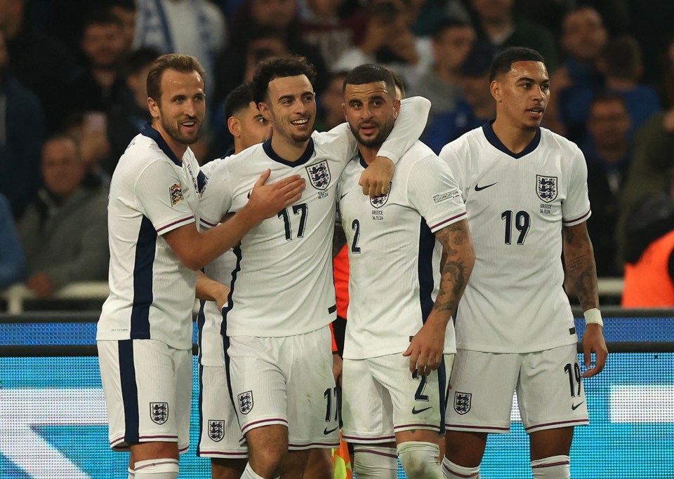 a group of soccer players including number 17 and 19