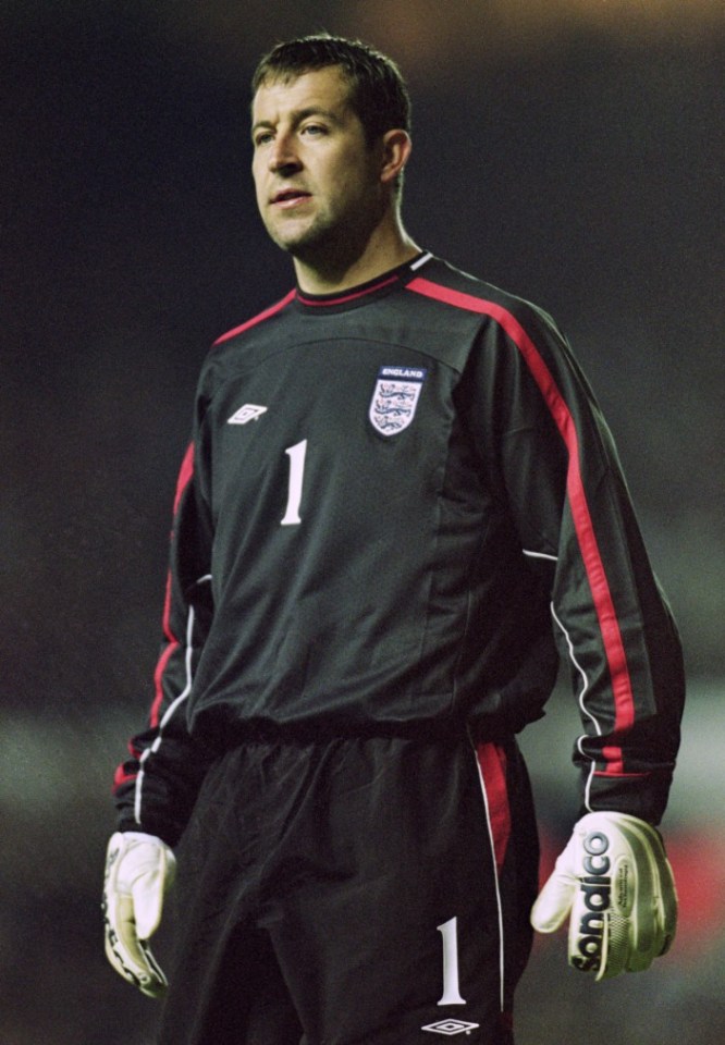 27 Mar 2002:  England keeper Nigel Martyn during the International Friendly against Italy at Elland Road in Leeds, England.  \ Mandatory Credit:  Michael Steele/Getty Images