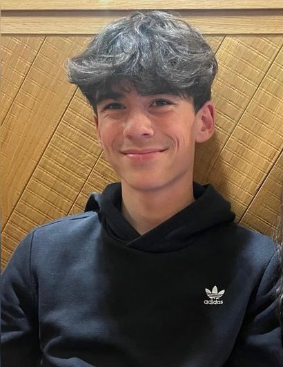 Tributes to 'beautiful' schoolboy, 13, who died on train tracks as family left devastated<br />
Thomas Reynolds was found on the tracks near Culcheth, Warrington, and was sadly pronounced dead at the scene. His family have been left 'devastated' after the heartbreaking incident</p>
<p>http://www.btp.police.uk/news/btp/news/england/family-issue-tribute-following-death-of-bright-beautiful-funny-boy-on-the-railway/