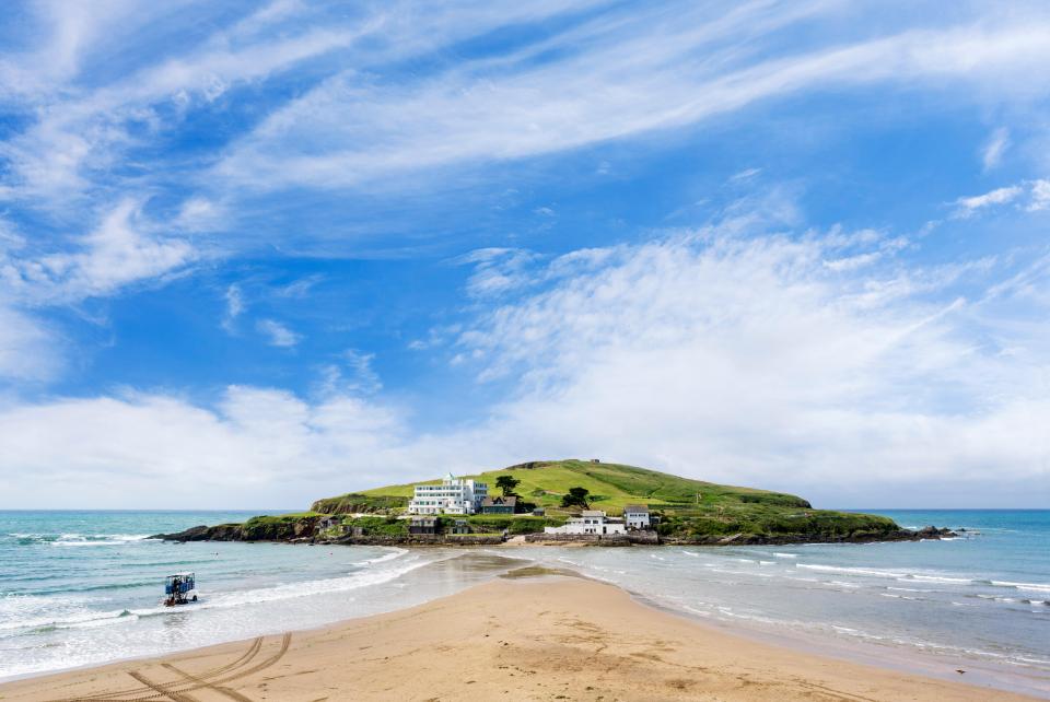 Burgh Island Hotel and Pilchard Inn, Devon, England.