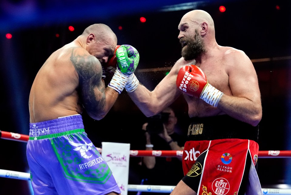 Tyson Fury and Oleksandr Usyk boxing.