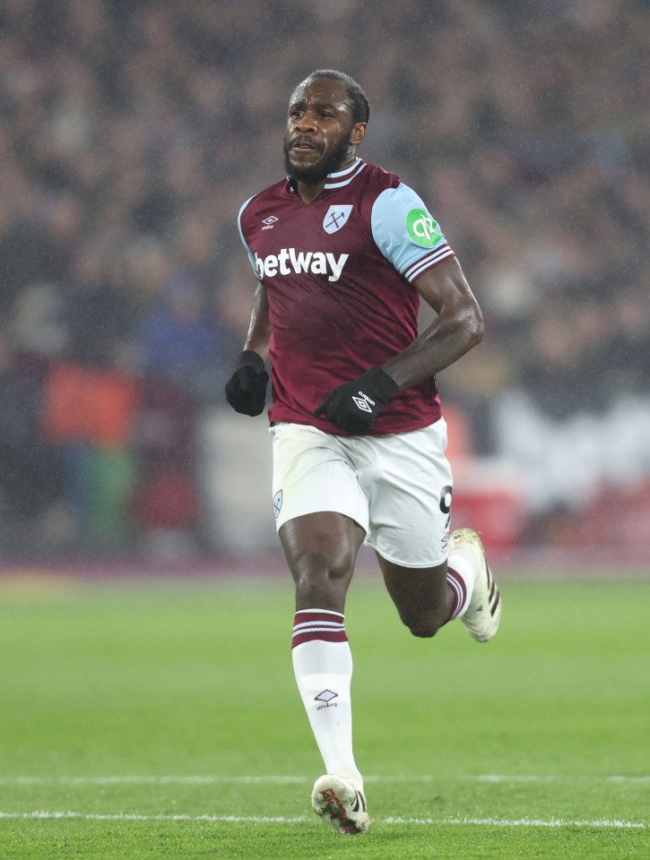 Michail Antonio of West Ham United running on the pitch.